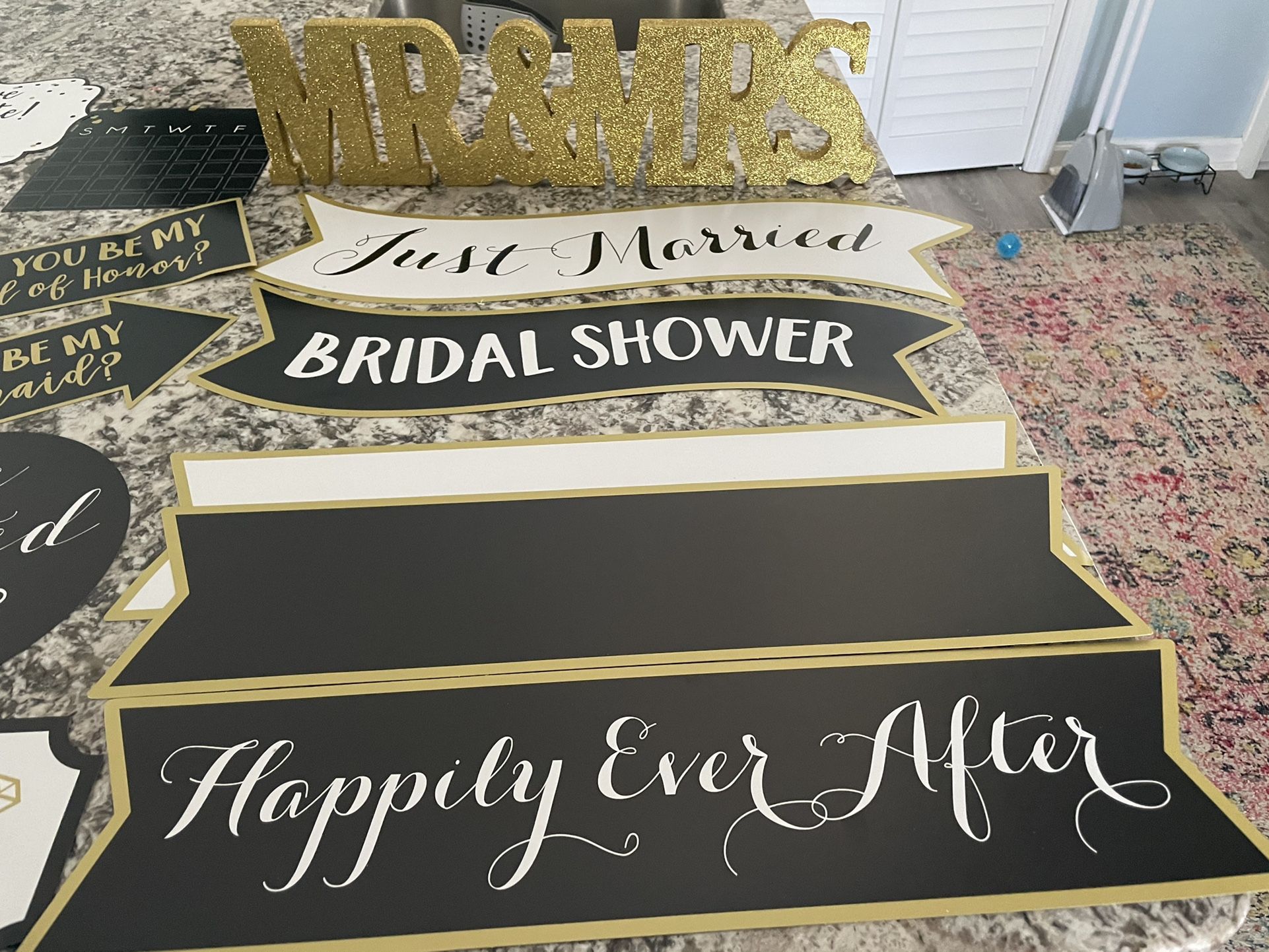 Wedding Decorations/Photo booth signs &Glitzy “Mr & Mrs.” sign