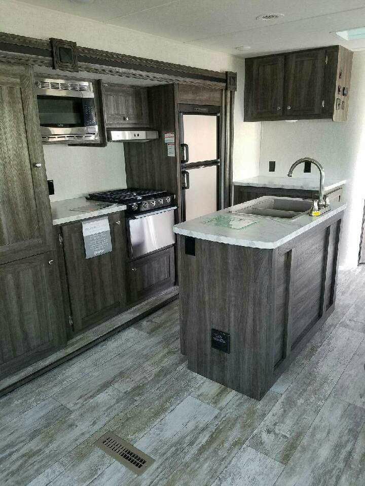 2019 HIGHLAND RIDGE OPEN RANGE 27RLI ULTRA LITE TRAVEL TRAILER