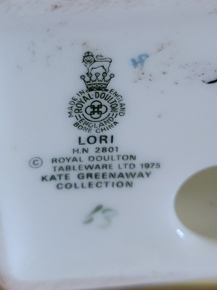 Royal Doulton porcelain figurine "Lori" Kate Greenaway flowers ribbon hat MINT