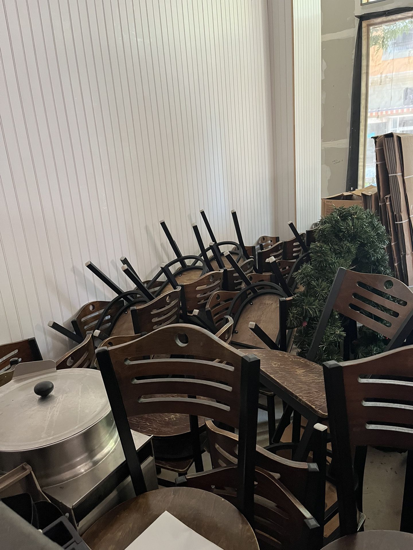 Restaurant Style Chairs 