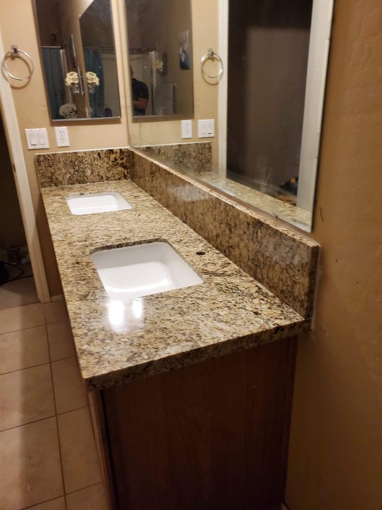 Quartz & Granite Countertops