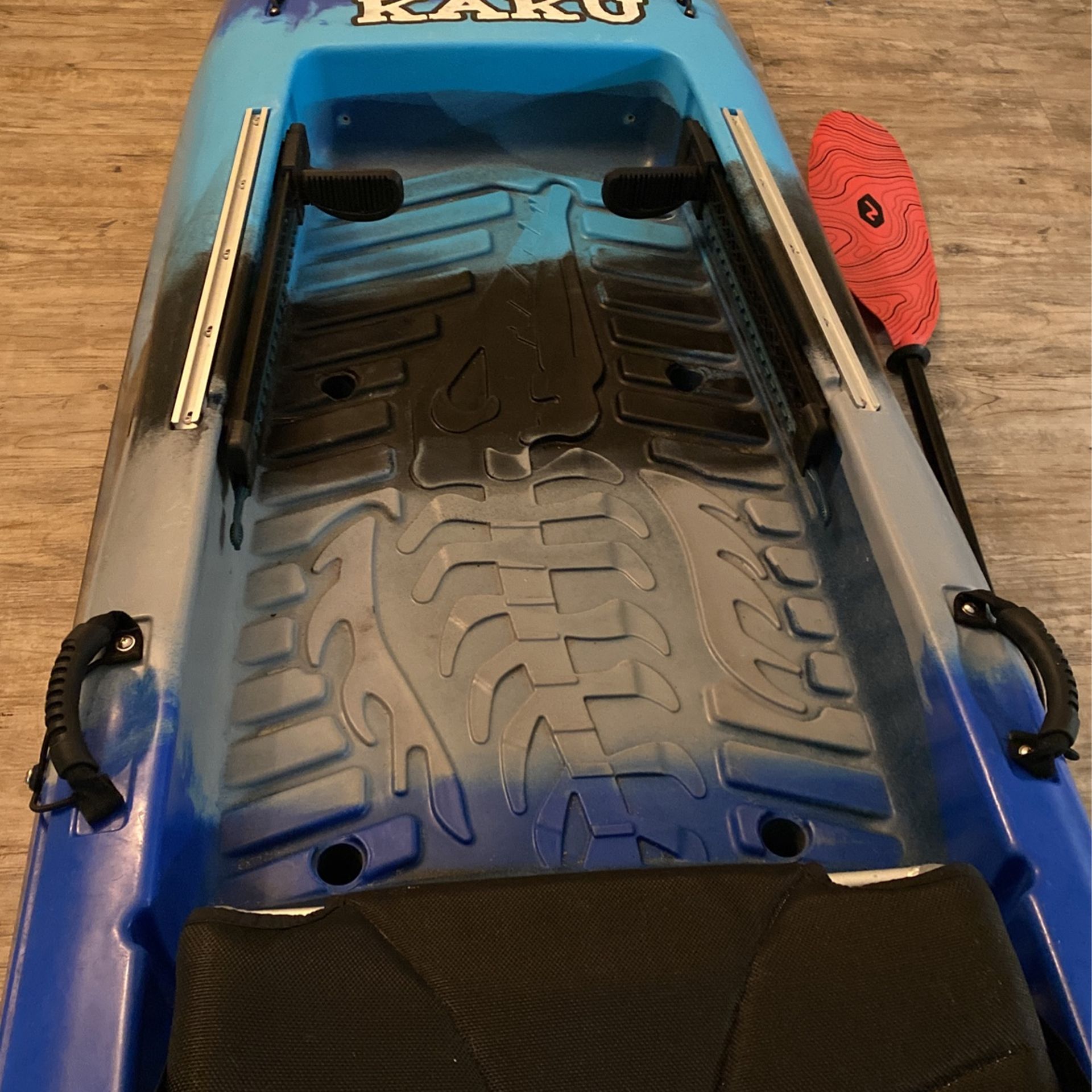 Kaku Wahoo 12.5ft Kayak (NEEDS TO GO) for Sale in Tampa, FL OfferUp