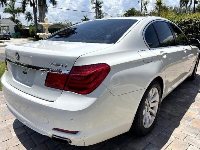 2011 BMW 7-Series