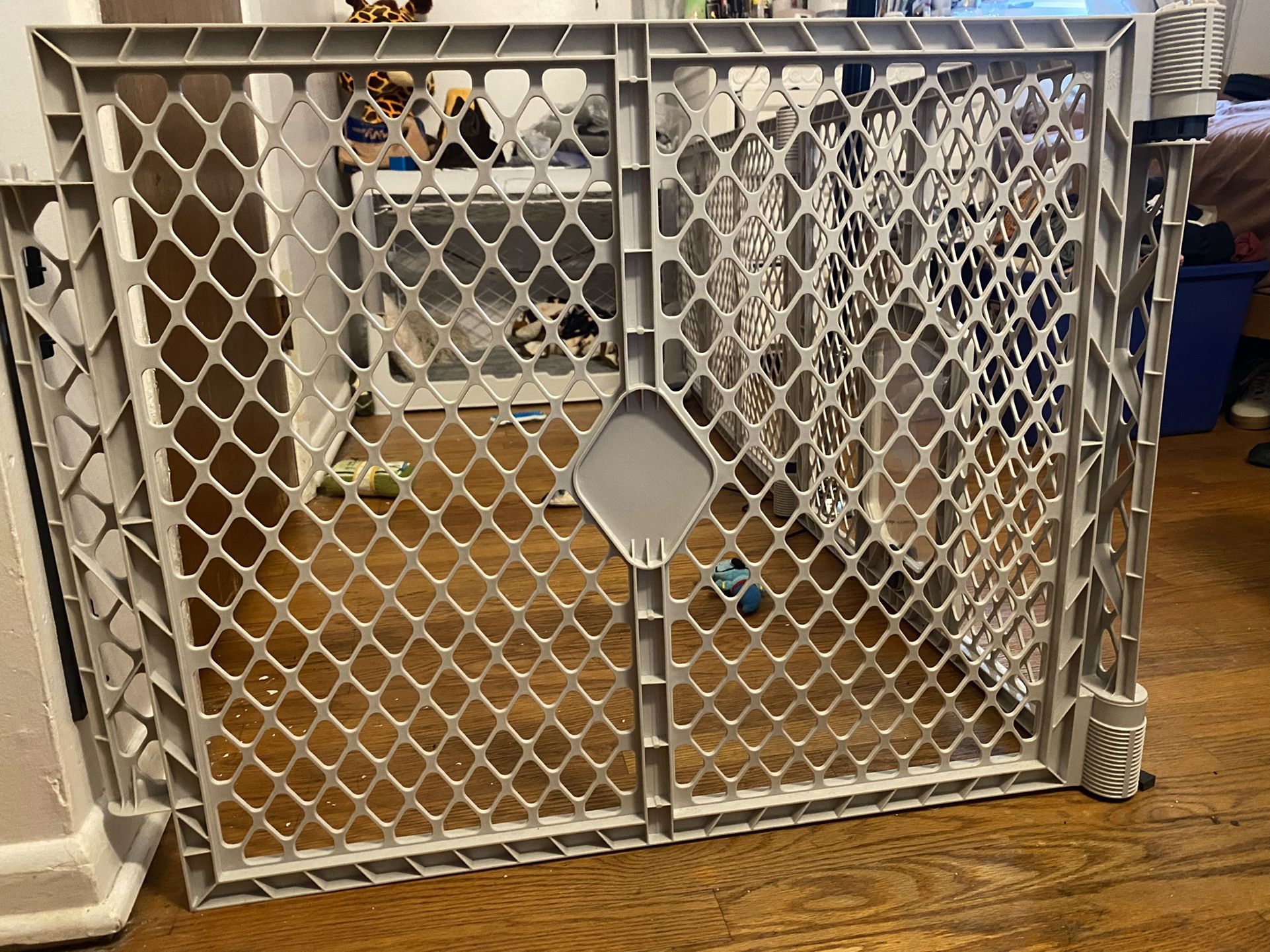 Frisco 6-Panel Convertible Plastic Playpen Divider with Wall Mounts, Light Gray