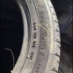 255/45R19 tires Thumbnail