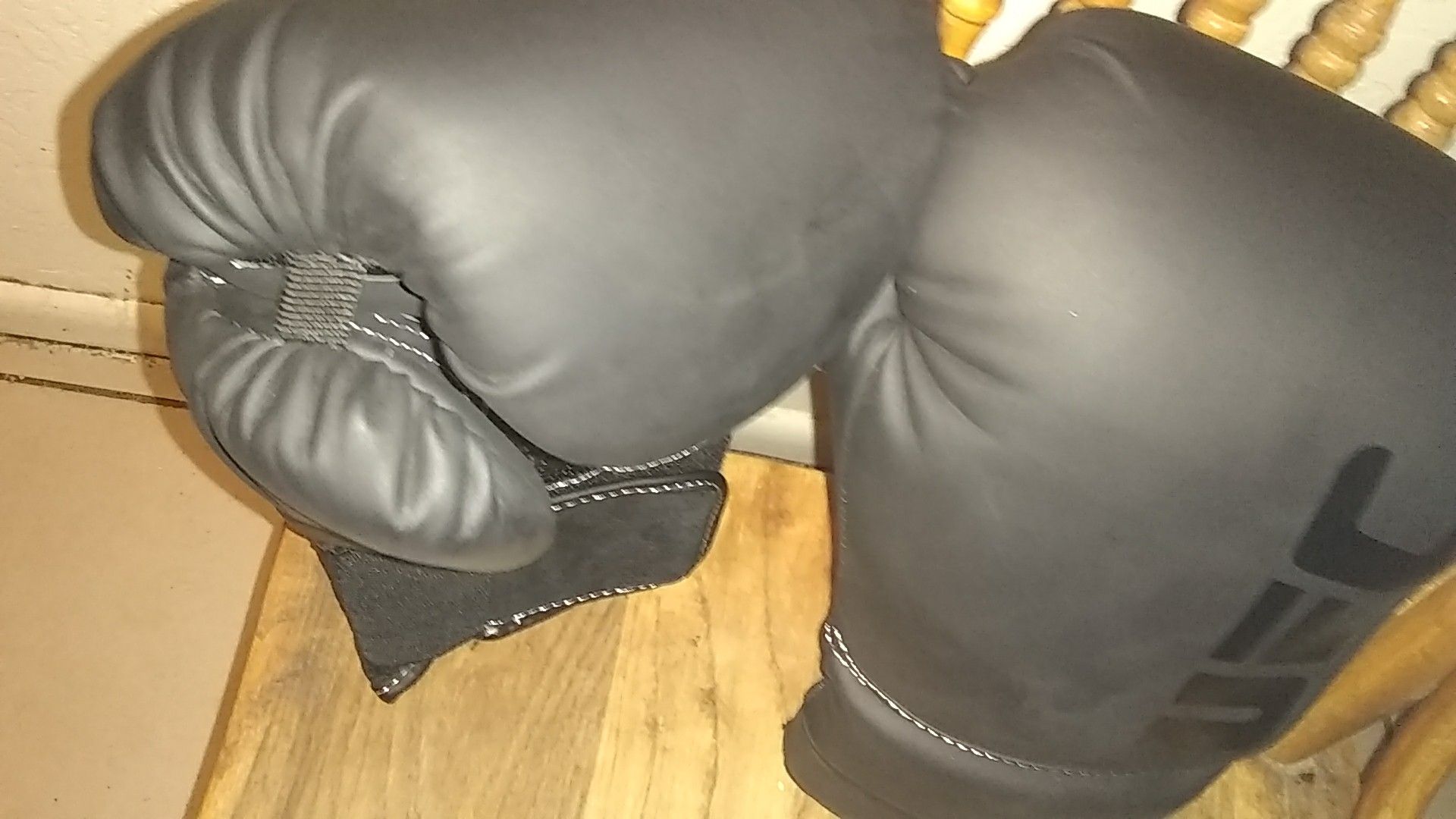 UFC gloves