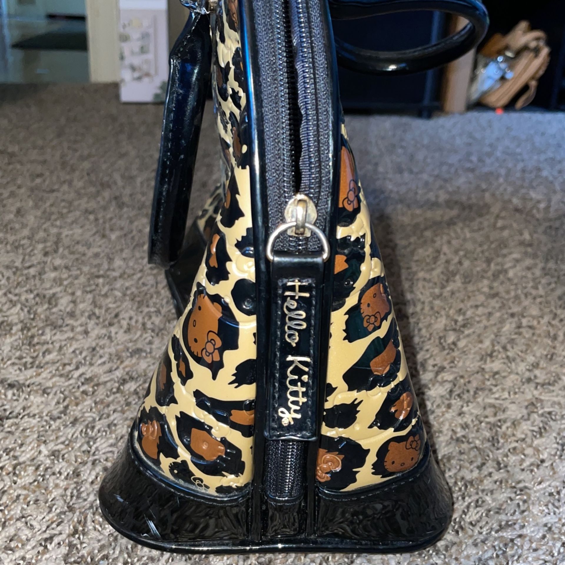 Hard Shell Cheetah Hello Kitty Purse