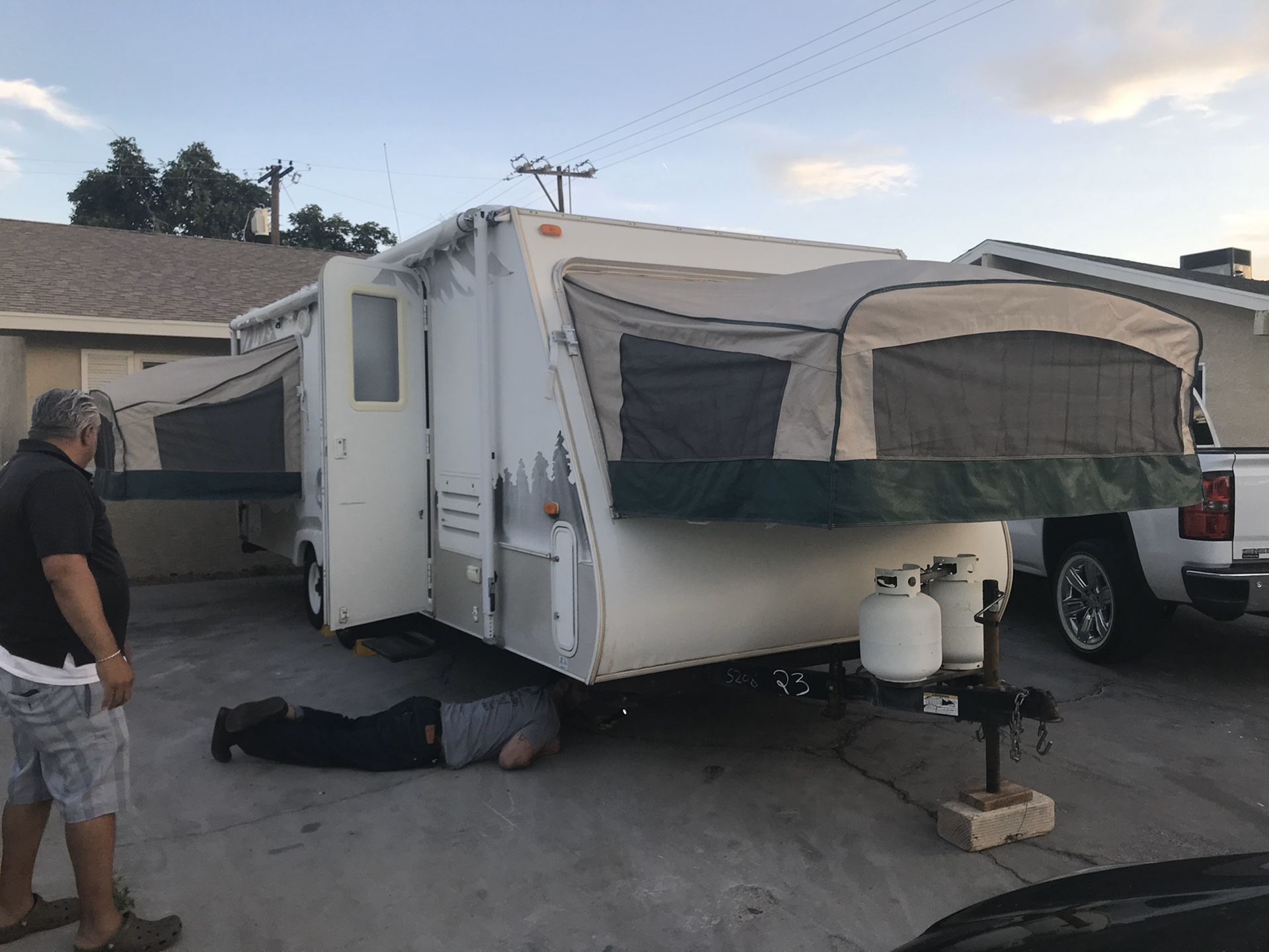 23’ 2007 Travel Trailer NEW Reduced price WELL below NADA Guides for