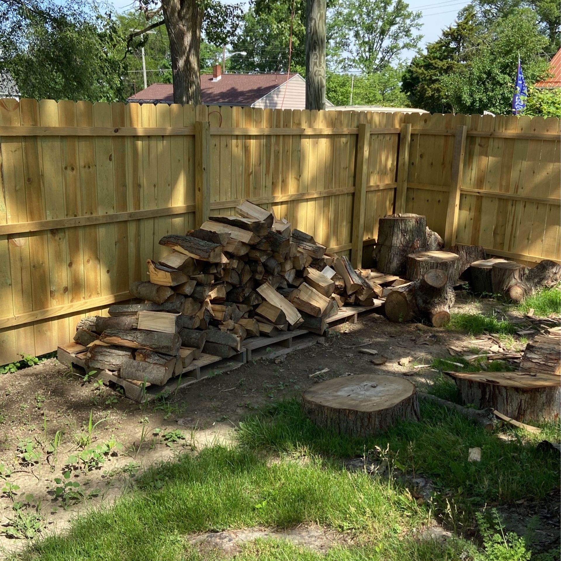 Seasoned , Hard Oak and Maple Fire Wood