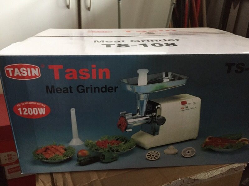 Tasin TS108 Electric Meat Grinder New, Sausage Stuffer, Mincer