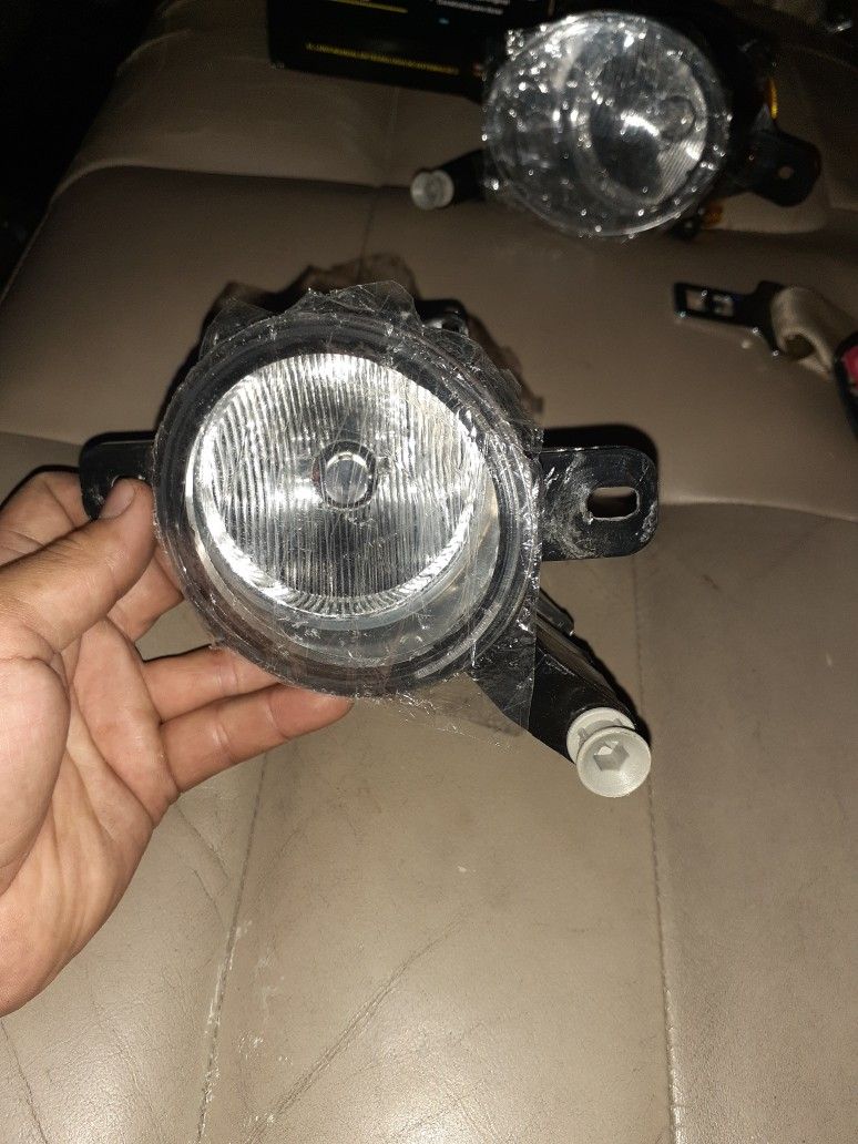 Bomba De Gasolina y Focos