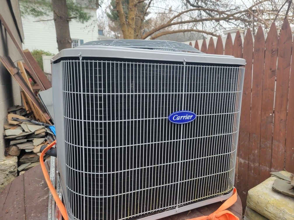 carrier 3Ton fan coil and condenser