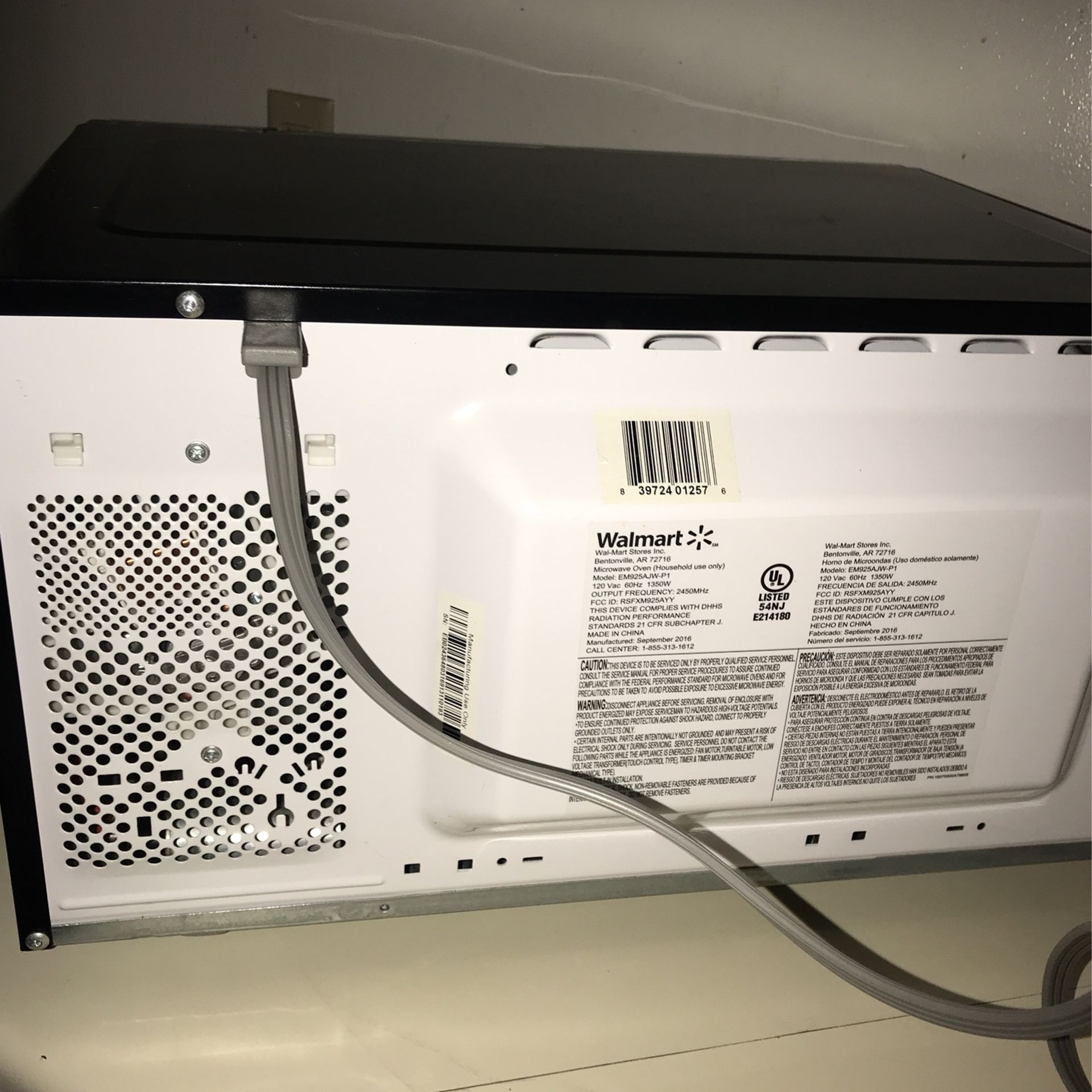 900 WATT MICROWAVE ''HAMILTON BEACH''