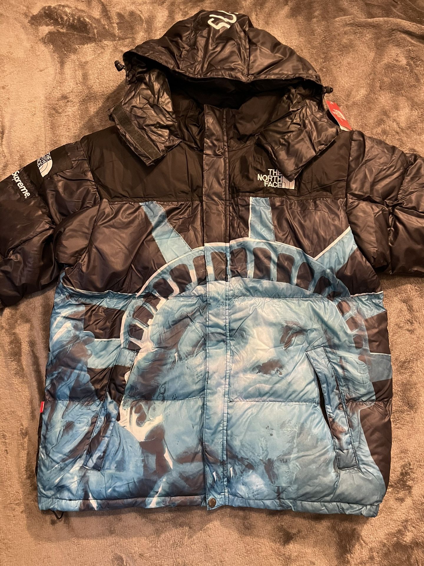 Supreme The North Face Statue of Liberty Baltoro Coat