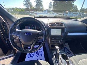 2017 Ford Explorer Thumbnail
