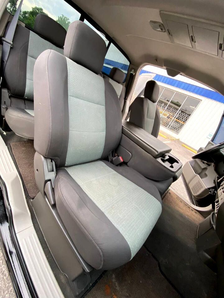 2004 Nissan Titan