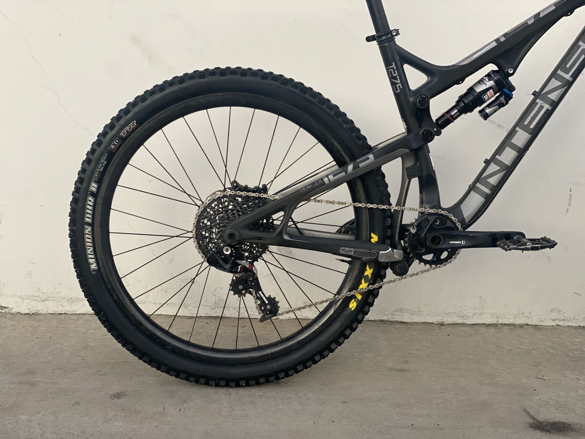 Intense Tracer T275 PRO (CARBON FRAME and WHEELS). SRAM XO 1*11 Speed. Carbon ENVE Wheelset 27.5. M-size.