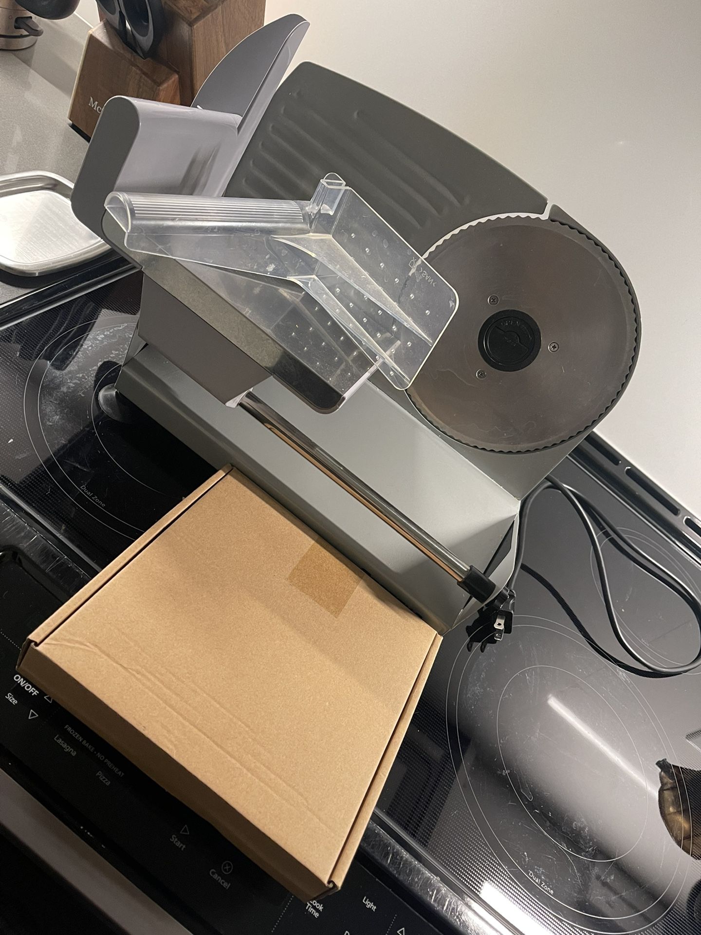 Meat Slicer, Anescra 200W Electric Deli Food Slicer with Two Removable 7.5’’ Stainless Steel