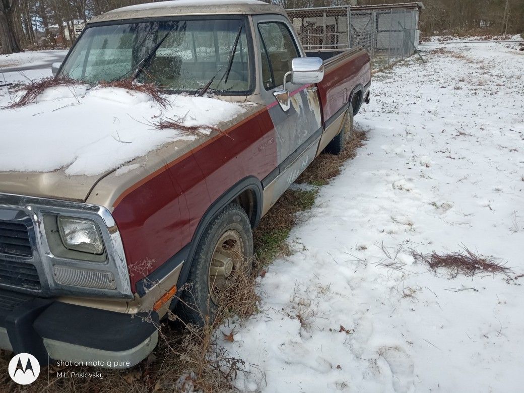 1992 Dodge D150