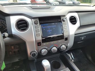 2018 Toyota TUNDRA 4WD Thumbnail