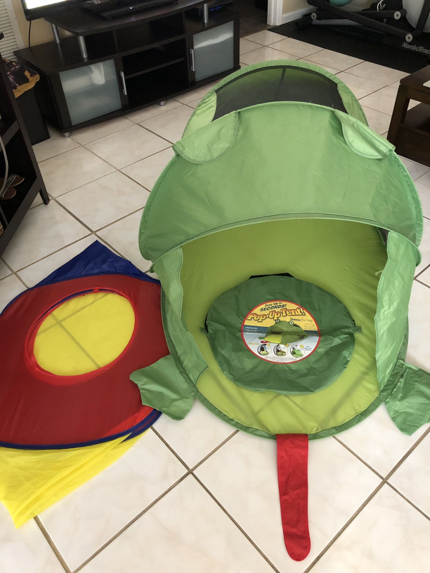 Pop up tent