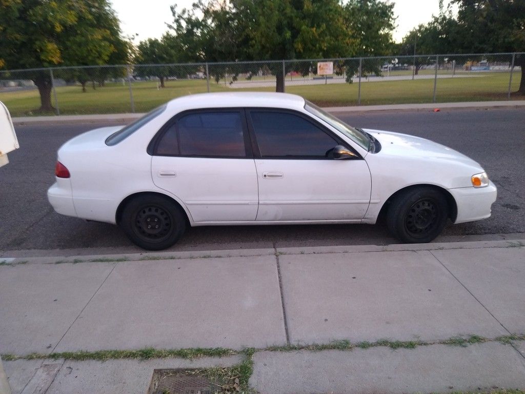 01 Toyota Corolla