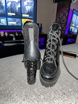 size 7 black sequence boot heels Thumbnail