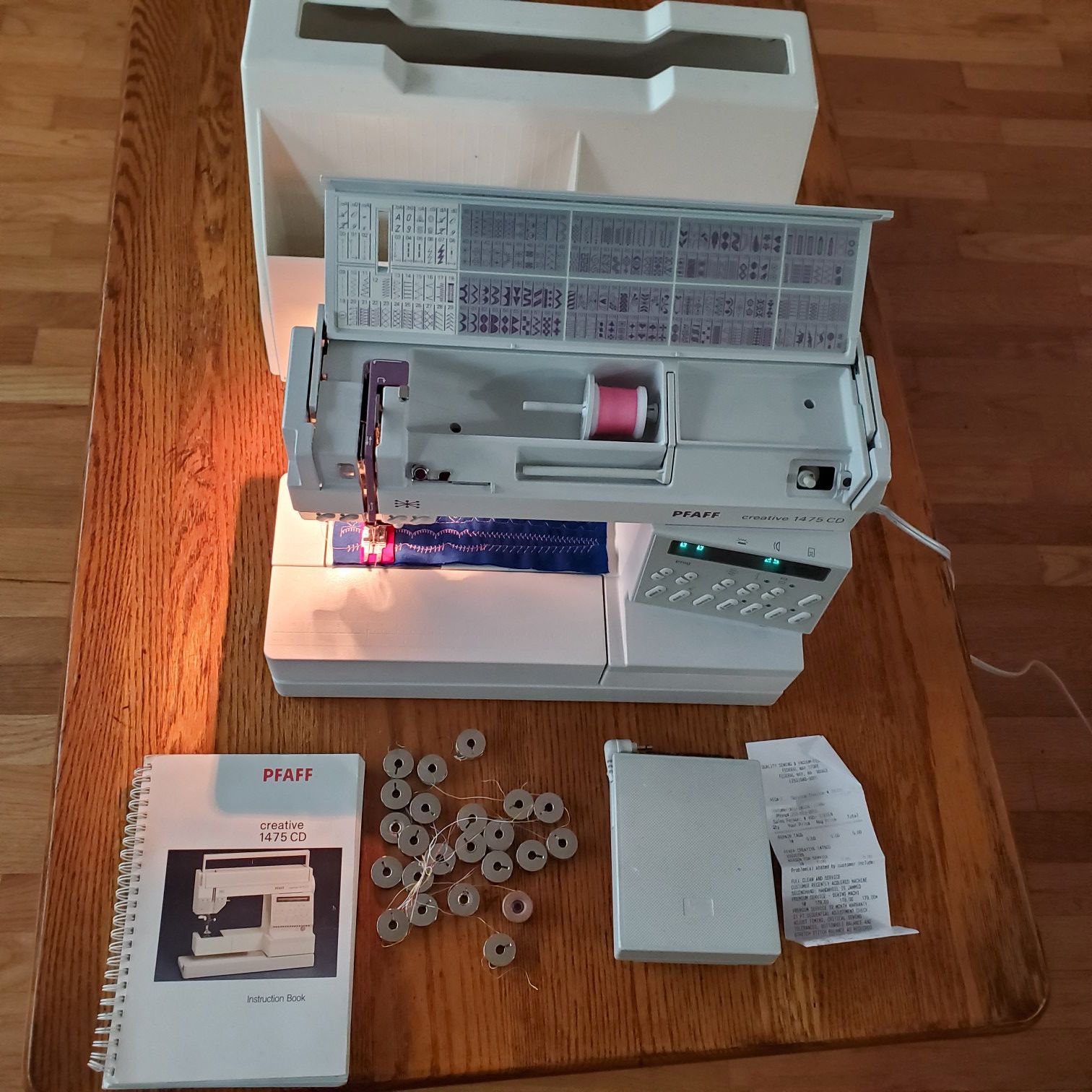 Pfaff creative 1475 CD Computerized Sewing Machine for Sale in Federal