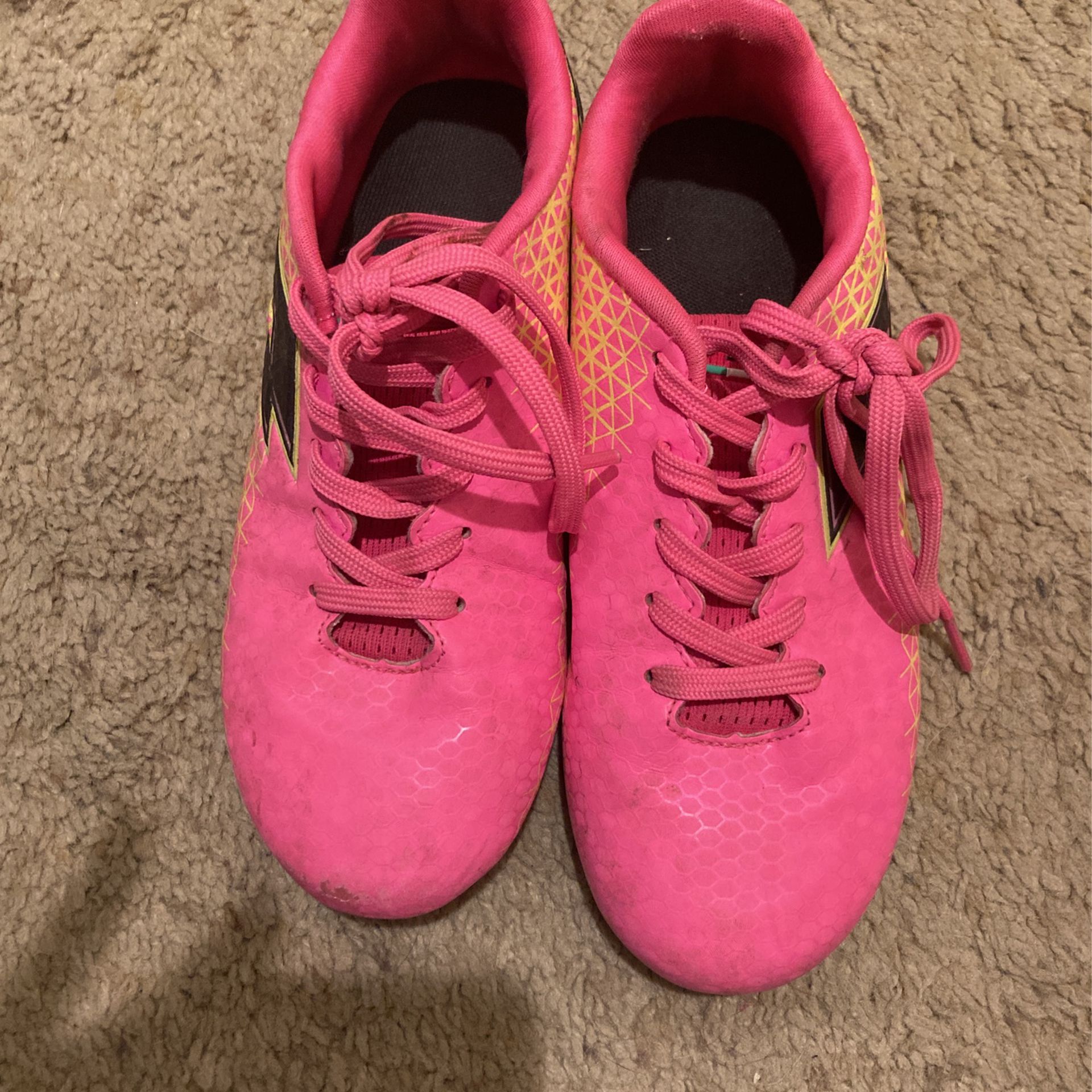 Girl Cleats Size 3.5