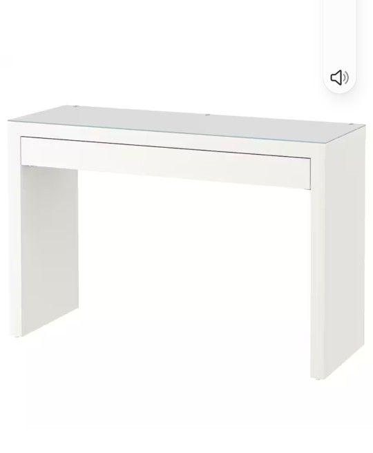 Makeup Table