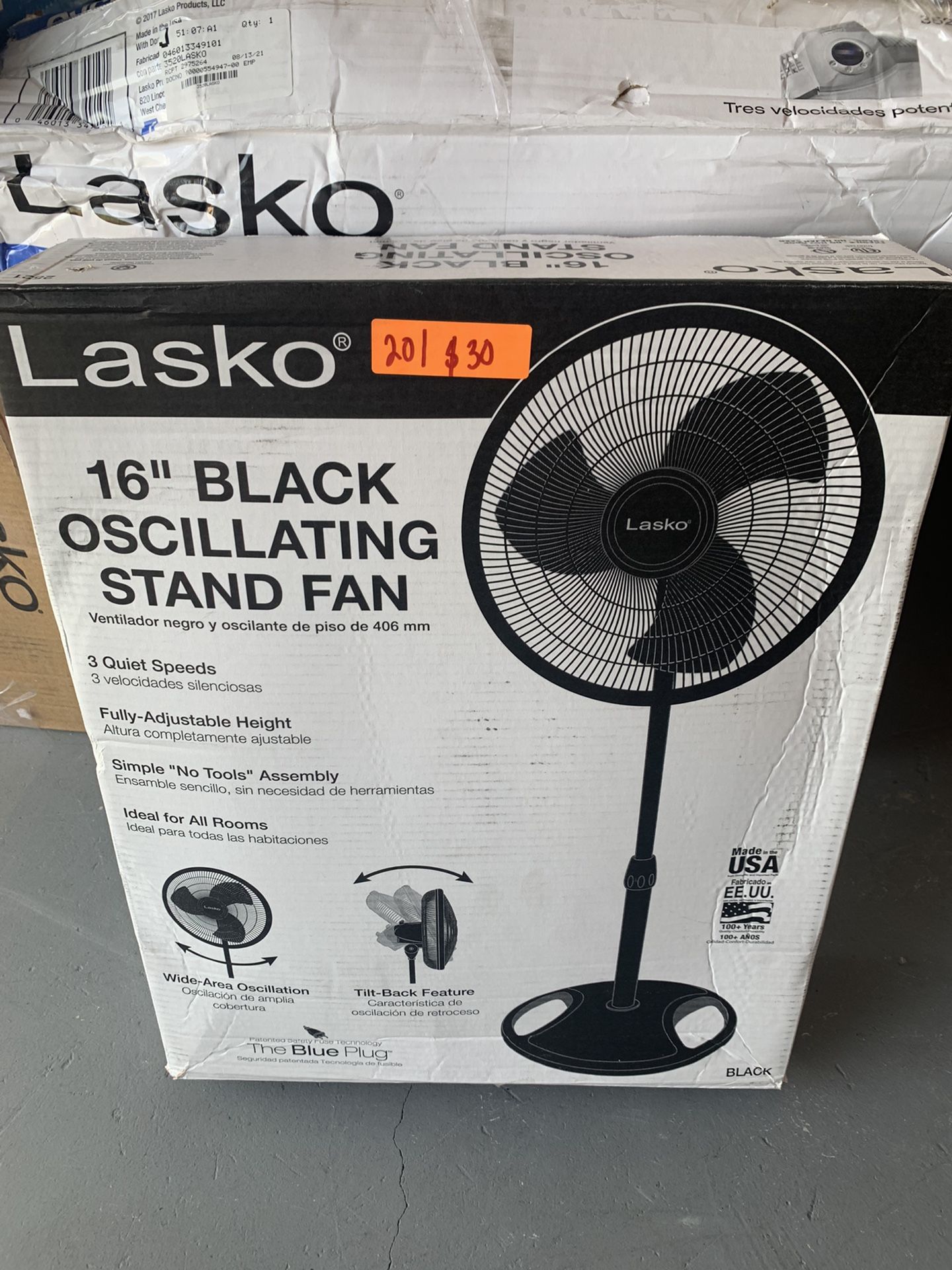Lasko 2520 Oscillating Stand Fan 16’white or black