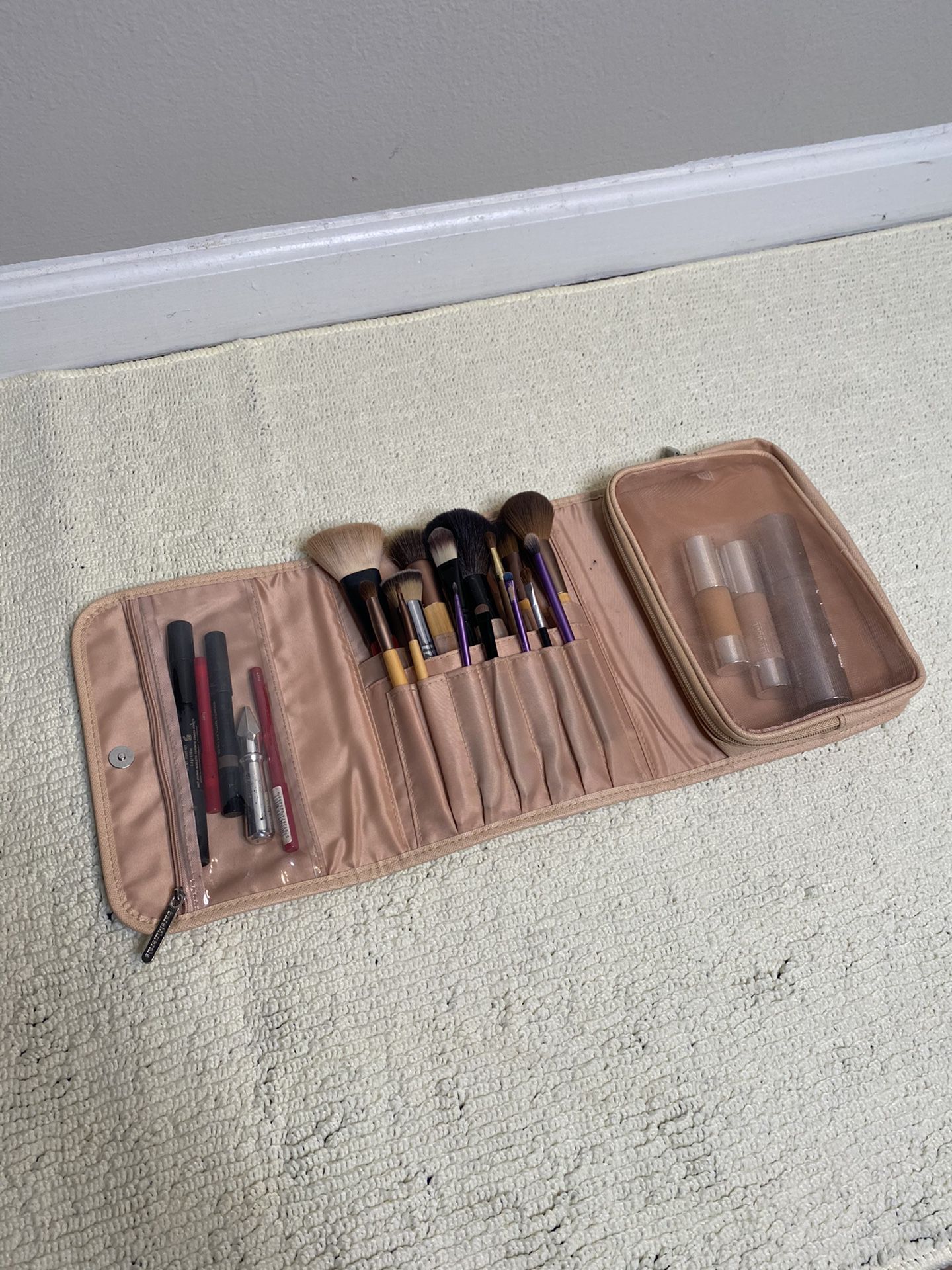 Bare Minerals makeup case