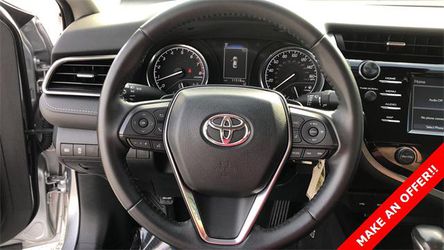 2020 Toyota Camry Thumbnail