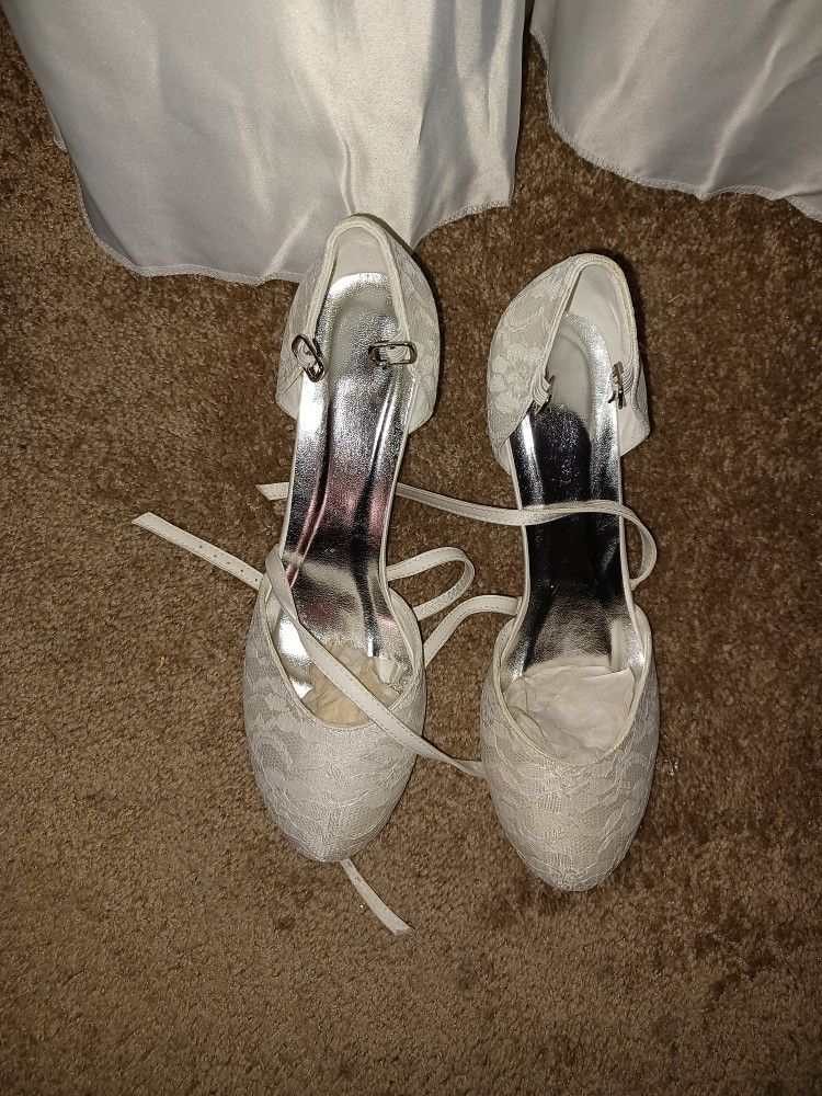 Wedding Dress And Shoes New 