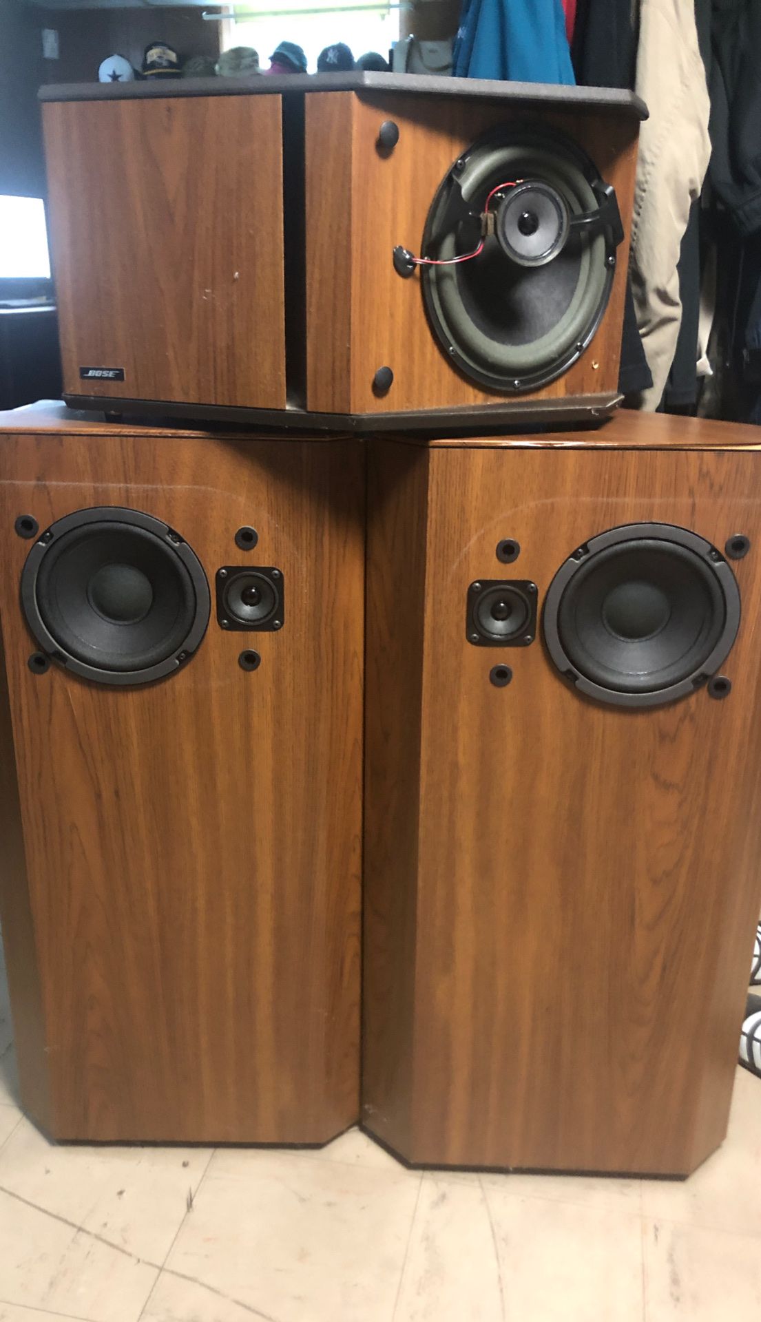 Bose speaker 401