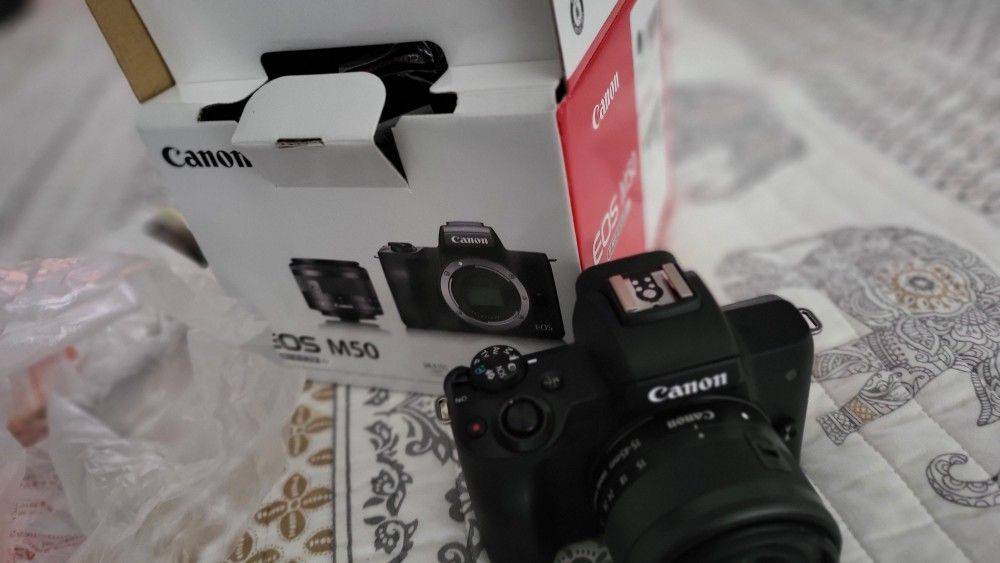 Canon Eos M50