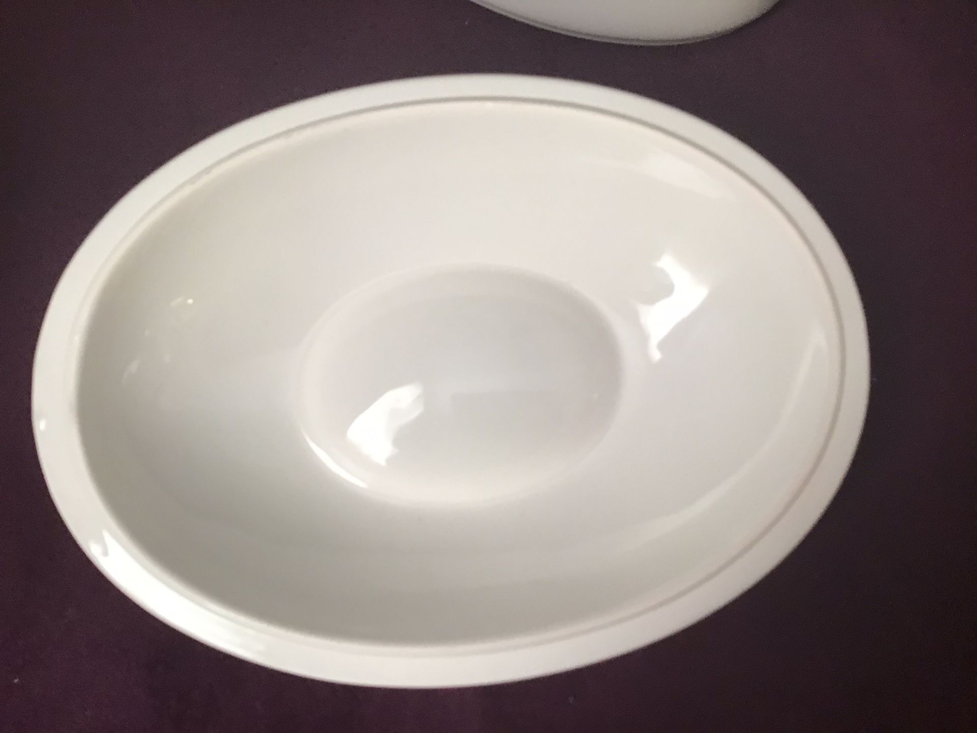 Mikasa Intaglio (5)Serving Pieces 1 med and 1 large serving bowl, 1 rectangle,1- 2 pc oval covered casserole ceramic bakeware set.