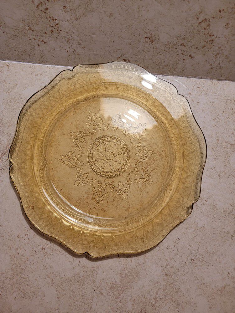 Yellow Federal Glass Patrician Spoke Platter 