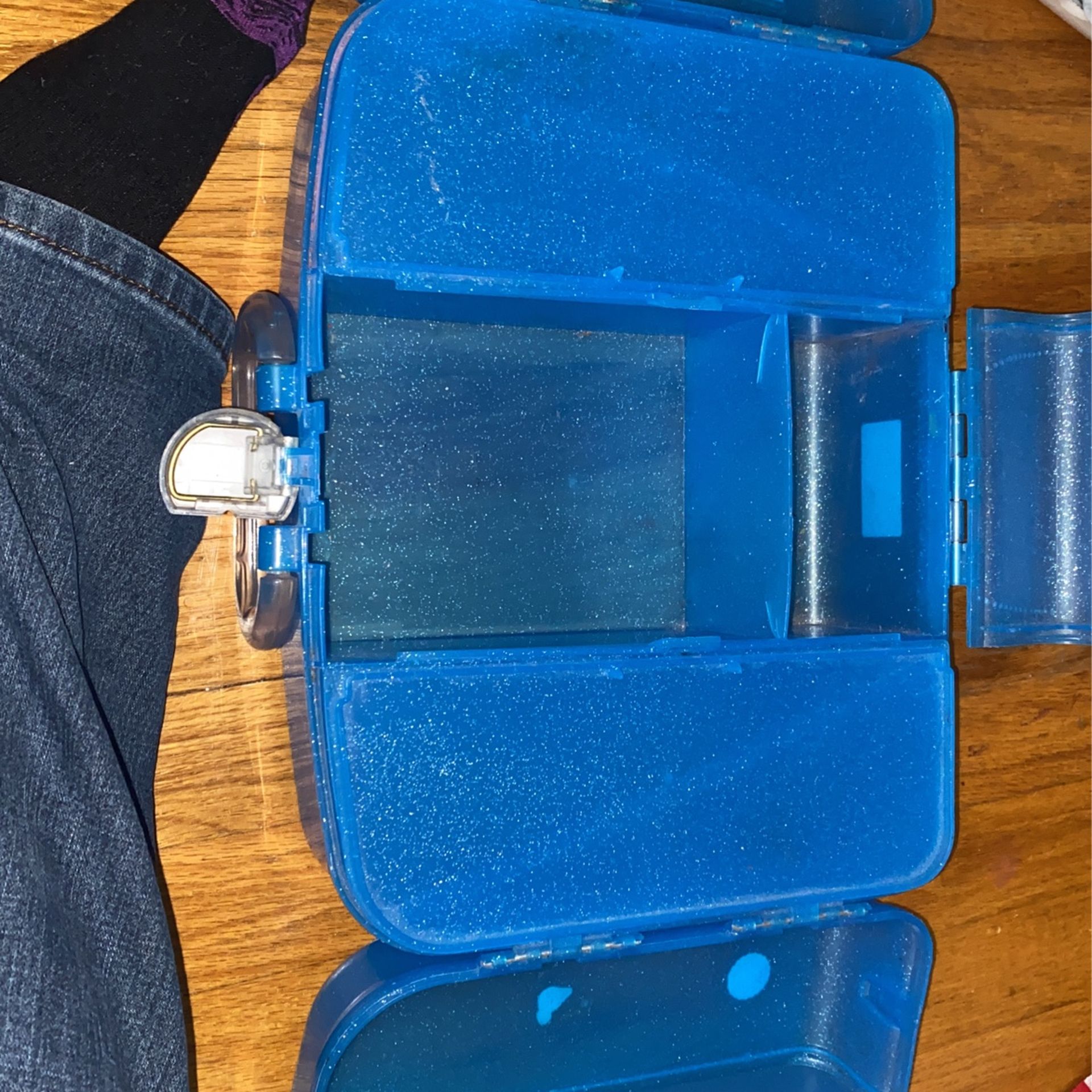 vintage caboodles makeup case with mirror and multiple compartments