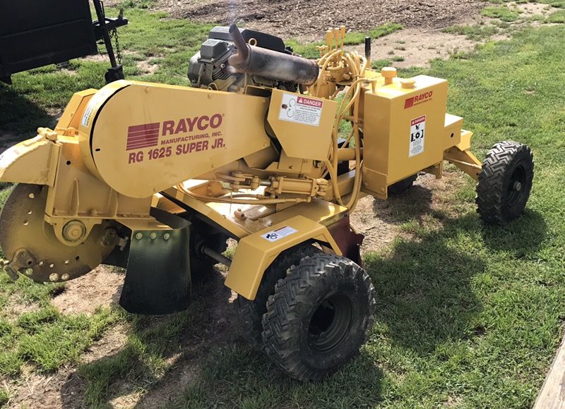 1625 rayco super jr stump grinder for Sale in Moon, PA OfferUp