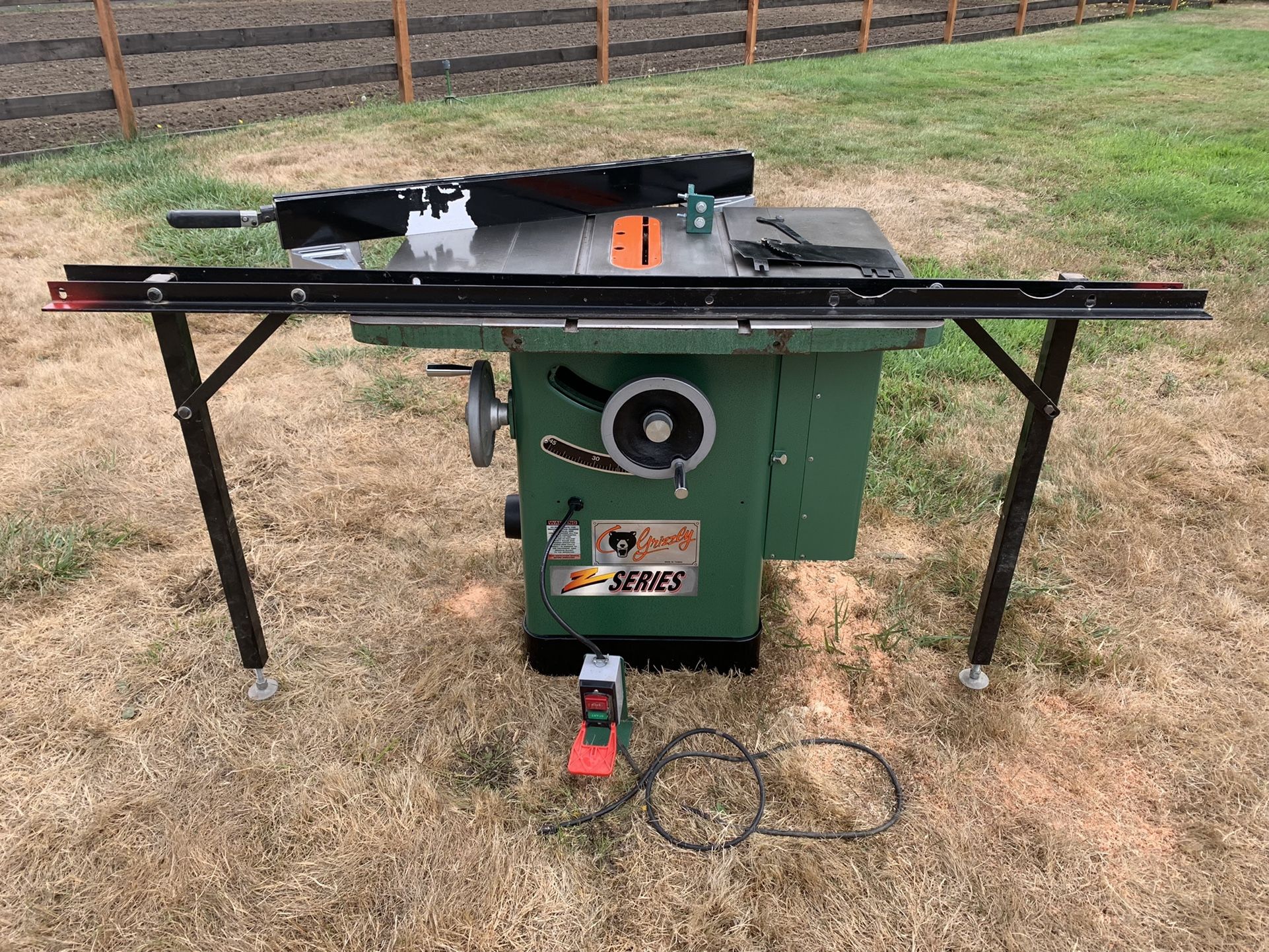 Grizzly 1023 Z Series Table Saw for Sale in Tenino, WA OfferUp
