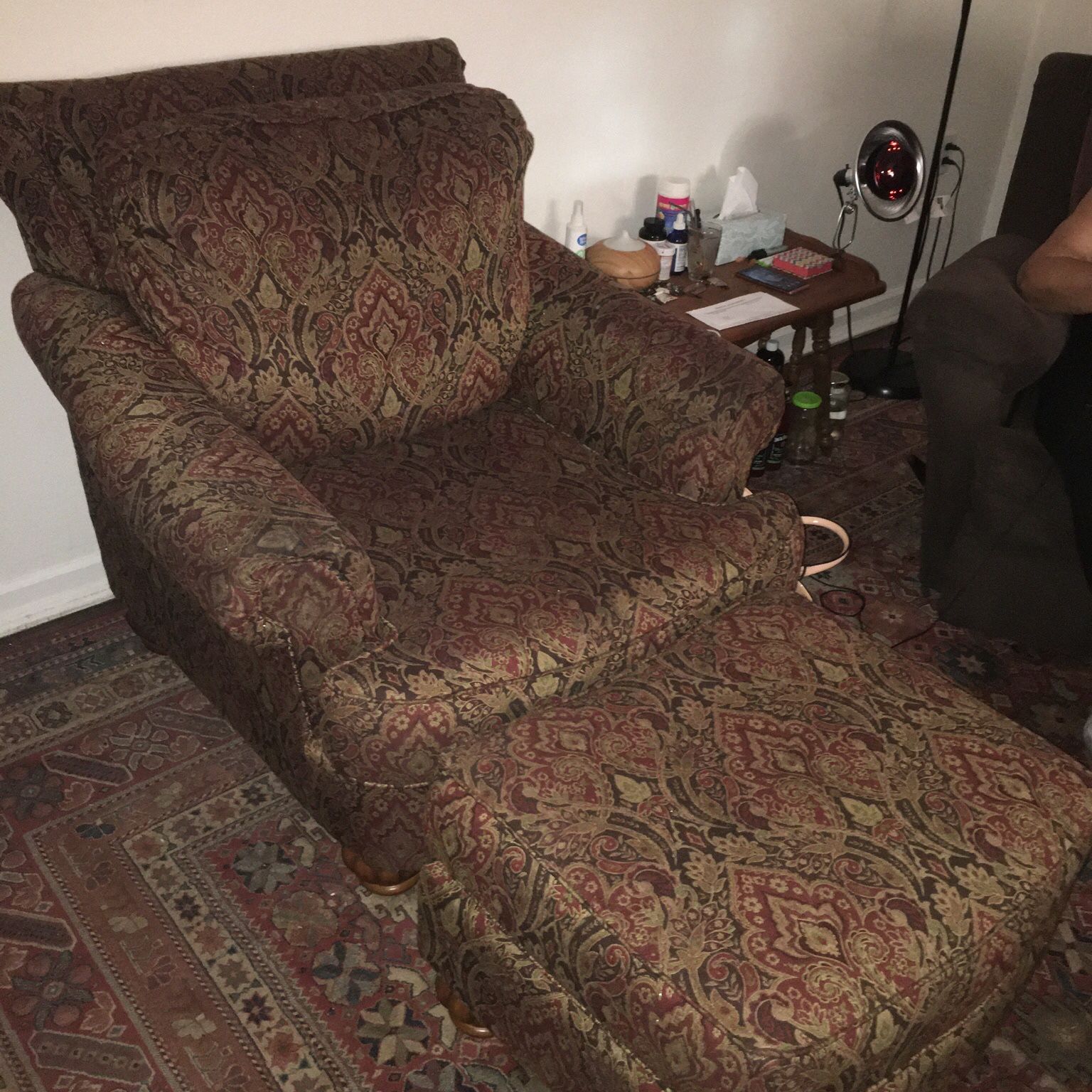 Arm Chair With Ottoman