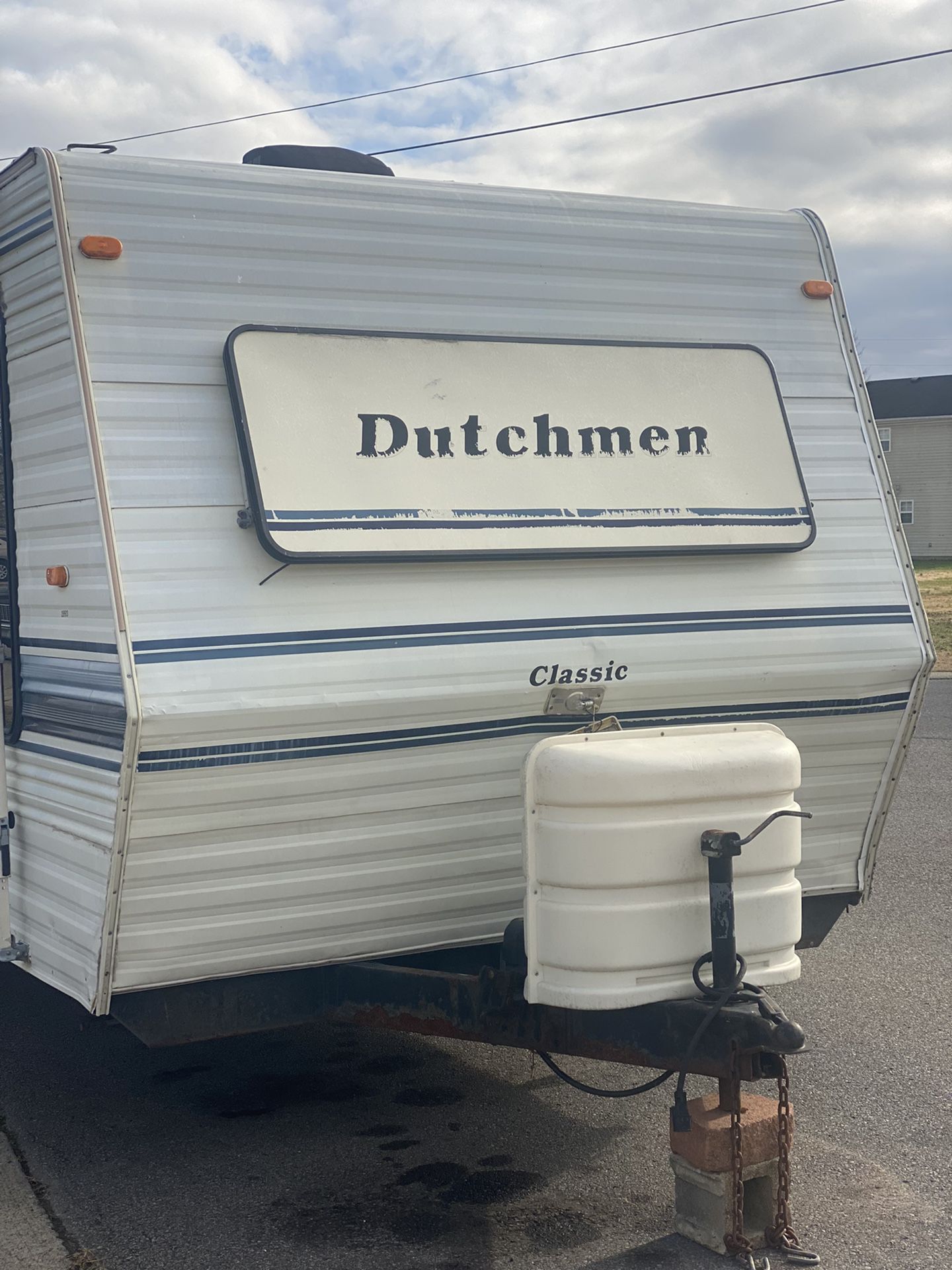 Dutchman Camper / Service Shop