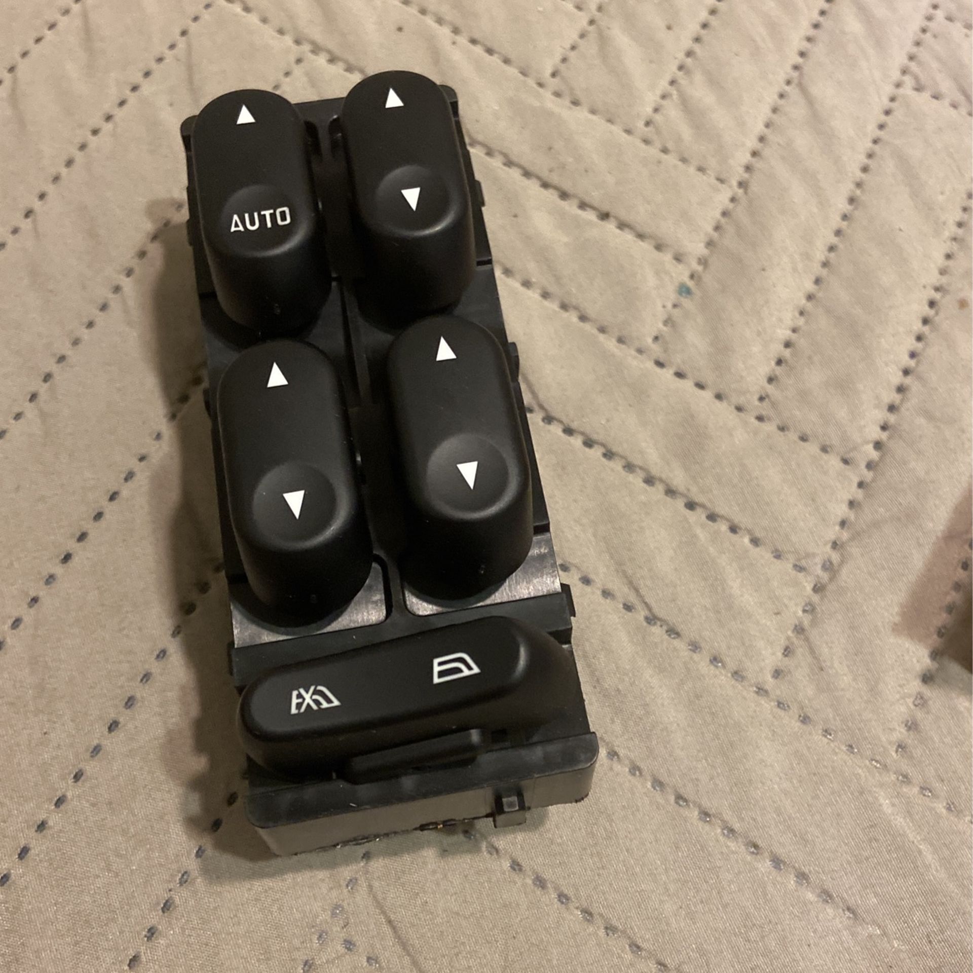 Ford F-250 Window switch