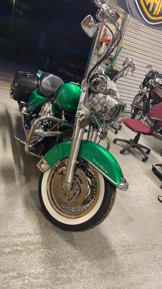 2005 2005 Harley Davidson Road King Classic