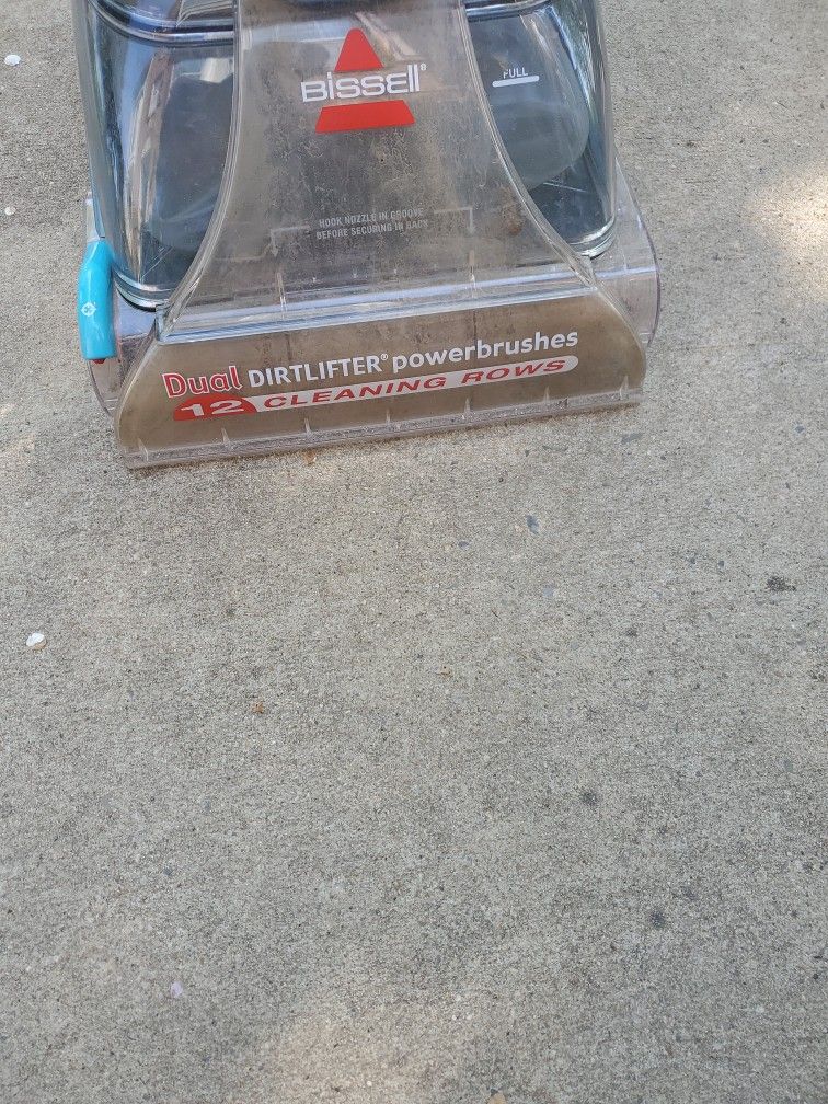 Almost brand new BISSELL PROheat 2x carpet Cleaner
