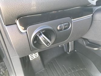 2012 Volkswagen Gti Thumbnail