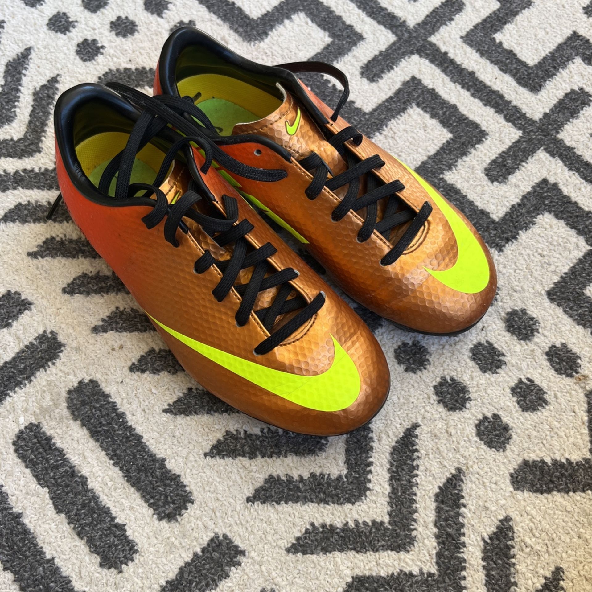 Youth Nike Soccer Cleets