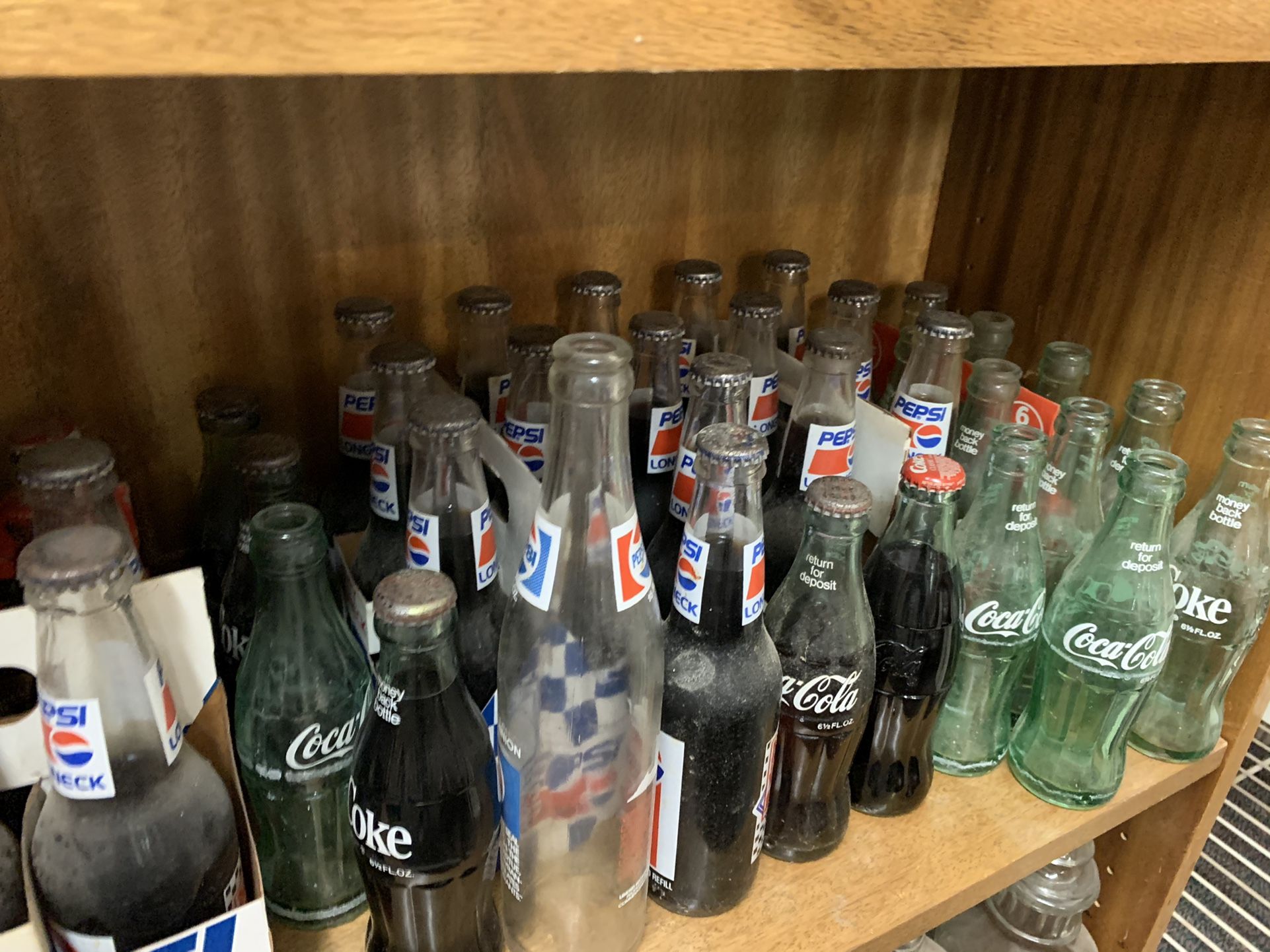 Thousands Of Collectible Bottles And Glass At Local Vintage And Antique Store! Coca-Cola Pepsi Dairy And More