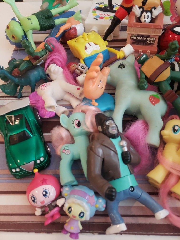 Huge Mixed Lot Of Kids Toys 30+ (Disney, Pixar,Thomas, Plus More) K